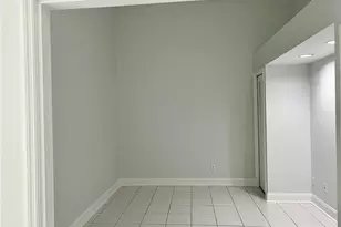 10738 William Ct, Naples, FL 34109 - Photo 4