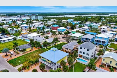 137 Pearl St, Fort Myers Beach, FL 33931 - Photo 14