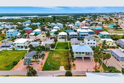 137 Pearl St, Fort Myers Beach, FL 33931 - Photo 12