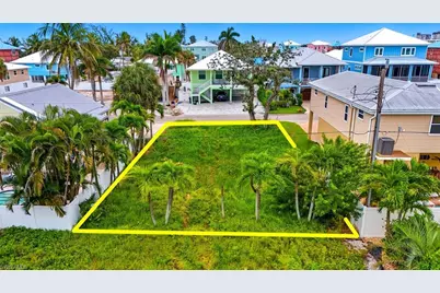 137 Pearl St, Fort Myers Beach, FL 33931 - Photo 6