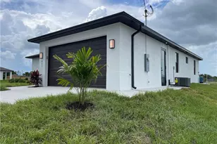 821 Newell St E, Lehigh Acres, FL 33974 - Photo 4