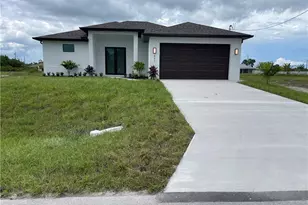 821 Newell St E, Lehigh Acres, FL 33974 - Photo 2