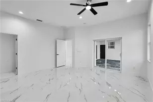 18716 Ensenada Dr, Naples, FL 34114 - Photo 14