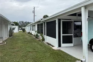 539 Poinsettia Ln, Naples, FL 34114 - Photo 2