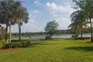 12501 Fairmont Dr, Fort Myers, FL 33913 - Photo 2