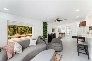 2123 Holiday Ln, Naples, FL 34104 - Photo 14