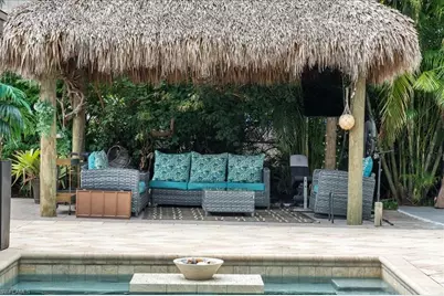 2123 Holiday Ln, Naples, FL 34104 - Photo 42