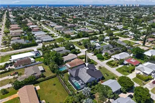 818 93rd Ave N, Naples, FL 34108 - Photo 50