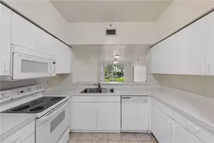 3250 Cypress Glen Way, Naples, FL 34109 - Photo 8