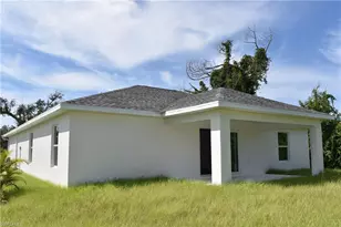 152 Red Cedar Park, Rotonda West, FL 33947 - Photo 10