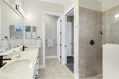 6062 Divot Ct, Naples, FL 34113 - Photo 14