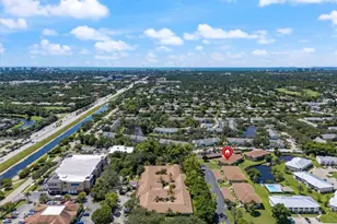 141 Cypress Way E, Naples, FL 34110 - Photo 4