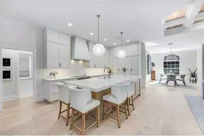 237 Charleston Ct, Naples, FL 34110 - Photo 6