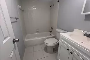 4601 Bayshore Dr, Naples, FL 34112 - Photo 6