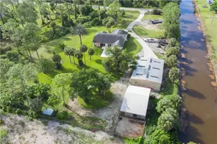 1333 20th Ave NE, Naples, FL 34120 - Photo 4