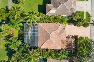 2384 Heritage Greens Dr, Naples, FL 34119 - Photo 12