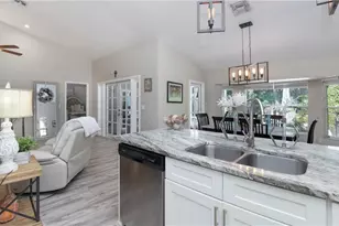 864 Belville Blvd, Naples, FL 34104 - Photo 10