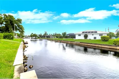4340 S Canal Cir, North Fort Myers, FL 33903 - Photo 8