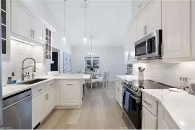 1507 Vintage Ln, Naples, FL 34104 - Photo 4