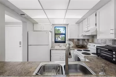 807 River Point Dr #102D, Naples, FL 34102 - Photo 12