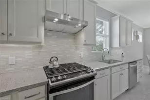 20031 Siesta Key Ct, Estero, FL 33928 - Photo 10