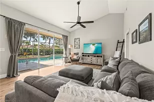 1015 Tivoli Ln, Naples, FL 34104 - Photo 14