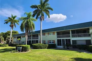 300 Valley Stream Dr, Naples, FL 34113 - Photo 8