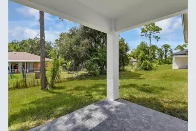 4913/4915 Leonard Blvd S, Lehigh Acres, FL 33973 - Photo 14