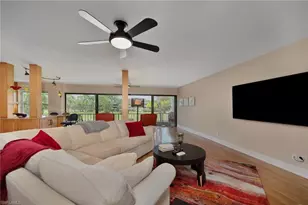 104 Clubhouse Dr, Naples, FL 34105 - Photo 6