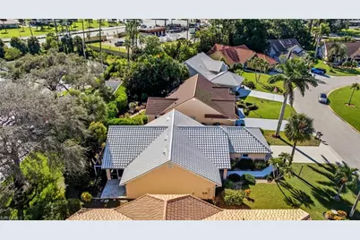 6074 Westbourgh Dr, Naples, FL 34112 - Photo 32