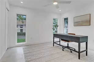 272 Yorkshire Ct, Naples, FL 34112 - Photo 16