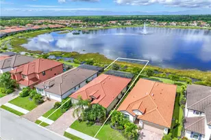 1602 Santiago Cir, Naples, FL 34113 - Photo 2