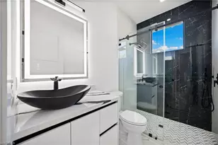 135 7th St N, Naples, FL 34102 - Photo 34