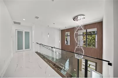 135 7th St N, Naples, FL 34102 - Photo 30