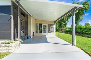 101 Pine Key Ln, Naples, FL 34114 - Photo 4