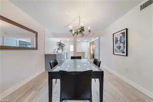 72 7th St S, Naples, FL 34102 - Photo 8