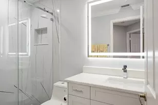 975 Eastham Way, Naples, FL 34104 - Photo 10