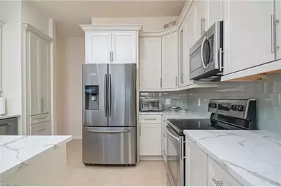 2250 Grove Dr, Naples, FL 34120 - Photo 8