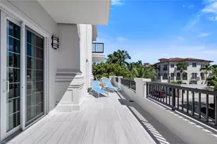 490 5th St S, Naples, FL 34102 - Photo 12