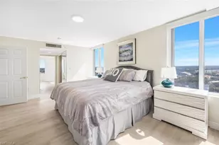 6849 Grenadier Blvd, Naples, FL 34108 - Photo 14