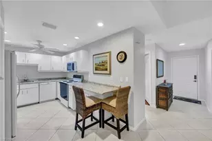 509 Roma Ct, Naples, FL 34110 - Photo 4