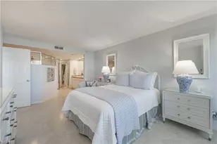 4005 Gulf Shore Blvd N, Naples, FL 34103 - Photo 8