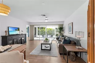 900 Henderson Creek Dr, Naples, FL 34114 - Photo 4