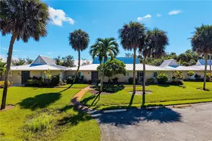 900 Henderson Creek Dr, Naples, FL 34114 - Photo 34