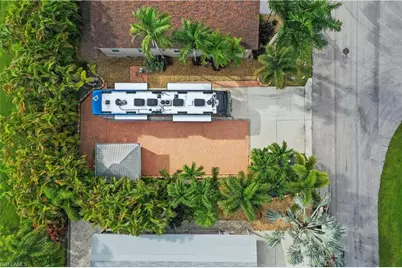 5551 Brightwood Dr, Fort Myers, FL 33905 - Photo 10