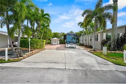 5551 Brightwood Dr, Fort Myers, FL 33905 - Photo 4