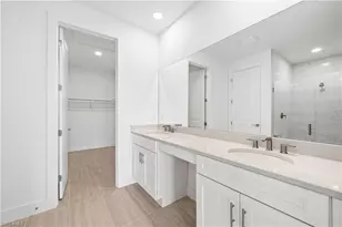 8913 Oceana Wy, Naples, FL 34114 - Photo 12