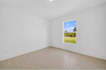 884 Chemstrand St E, Lehigh Acres, FL 33974 - Photo 16