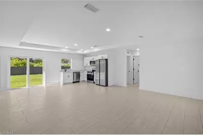 884 Chemstrand St E, Lehigh Acres, FL 33974 - Photo 4