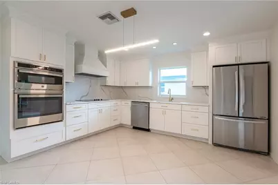 670 103rd Ave N, Naples, FL 34108 - Photo 6